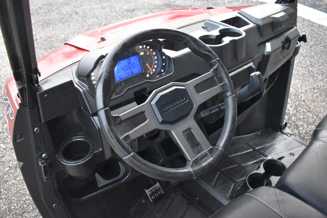 2022 Polaris Ranger 1000 XP CREW 6 SEATER - Photo #9