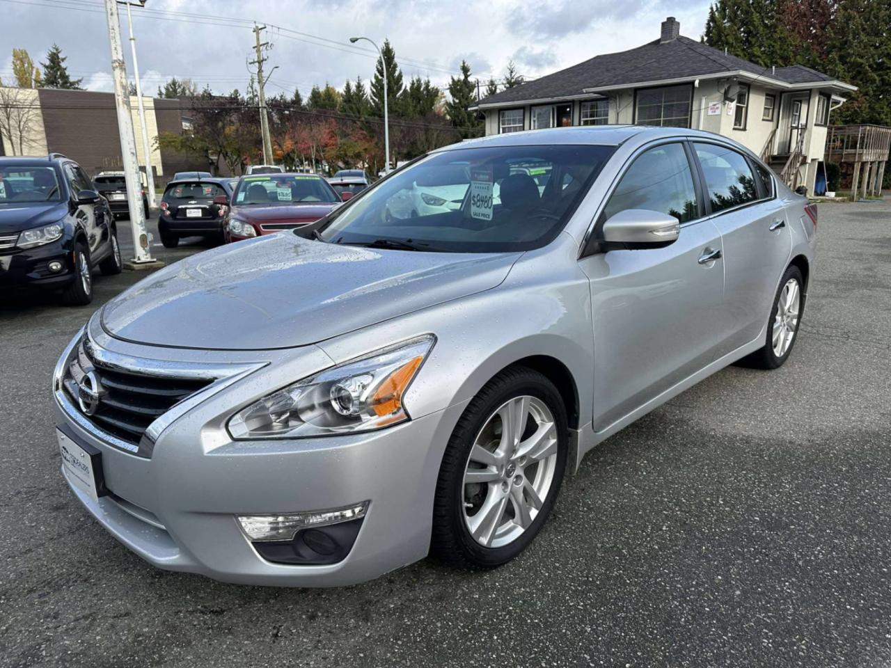 Used 2013 Nissan Altima 4dr Sdn V6 CVT 3.5 SV for sale in Surrey, BC