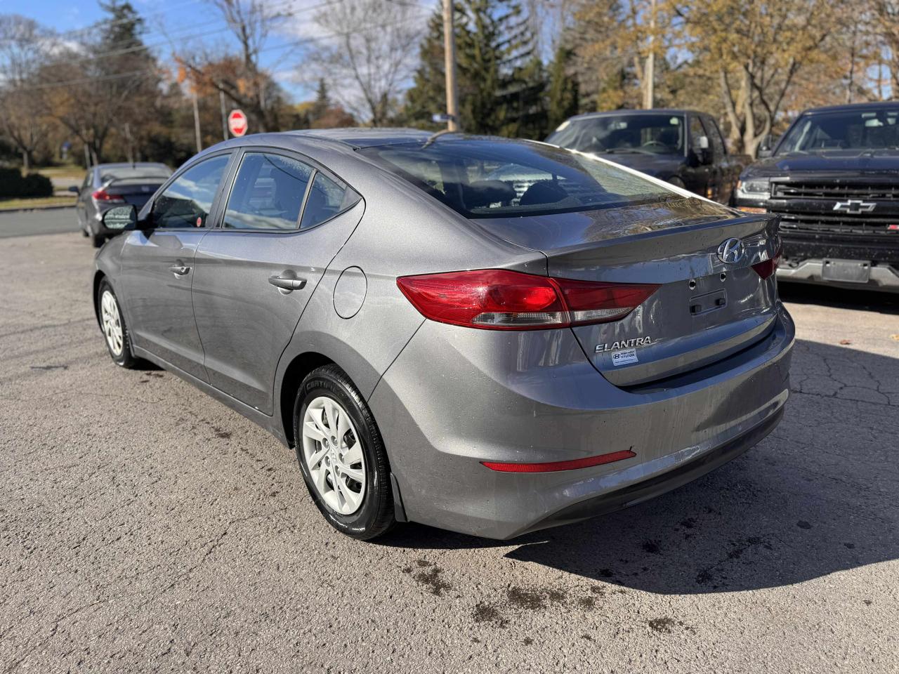 2018 Hyundai Elantra LE - Photo #3