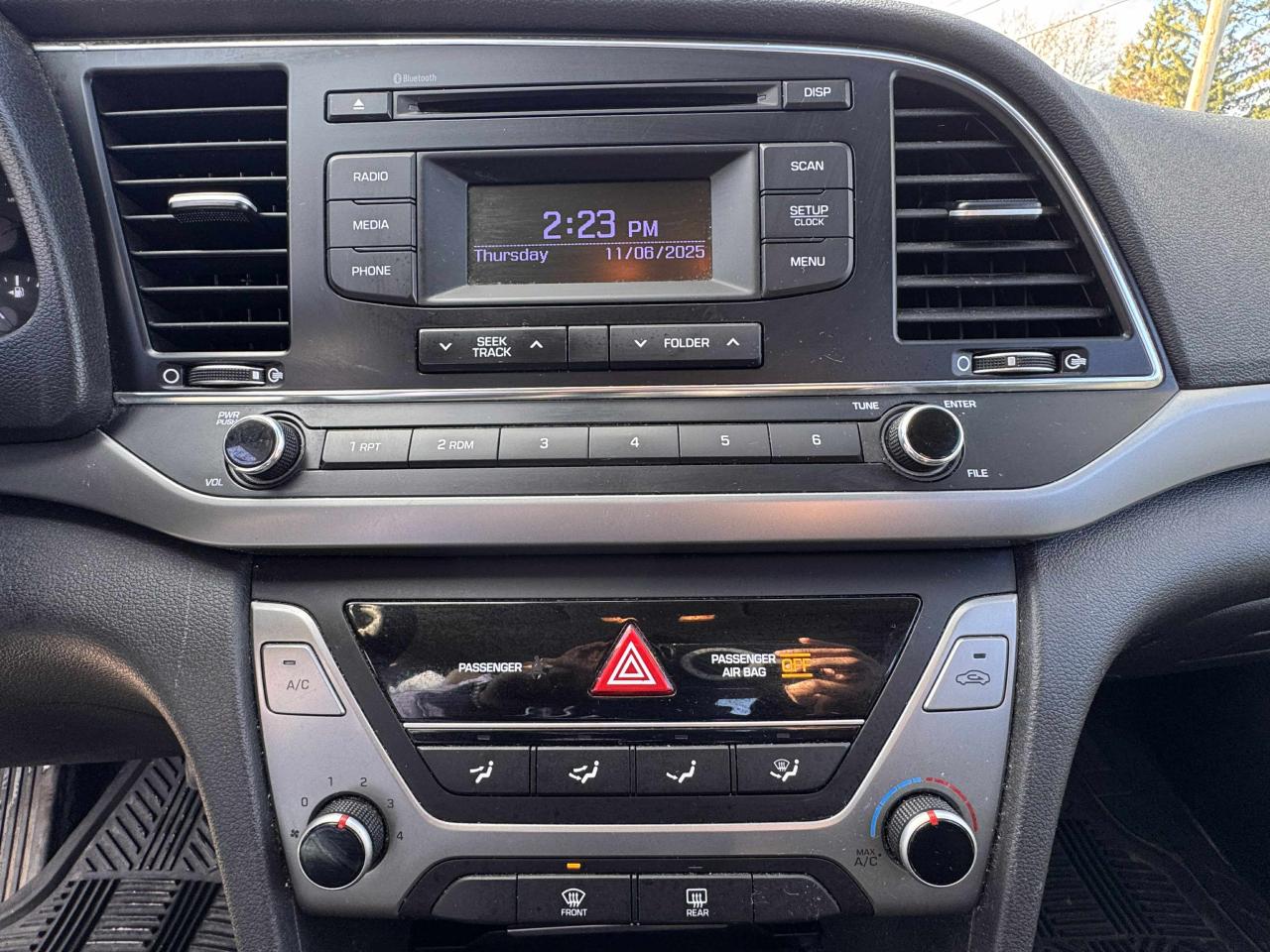 2018 Hyundai Elantra LE - Photo #16