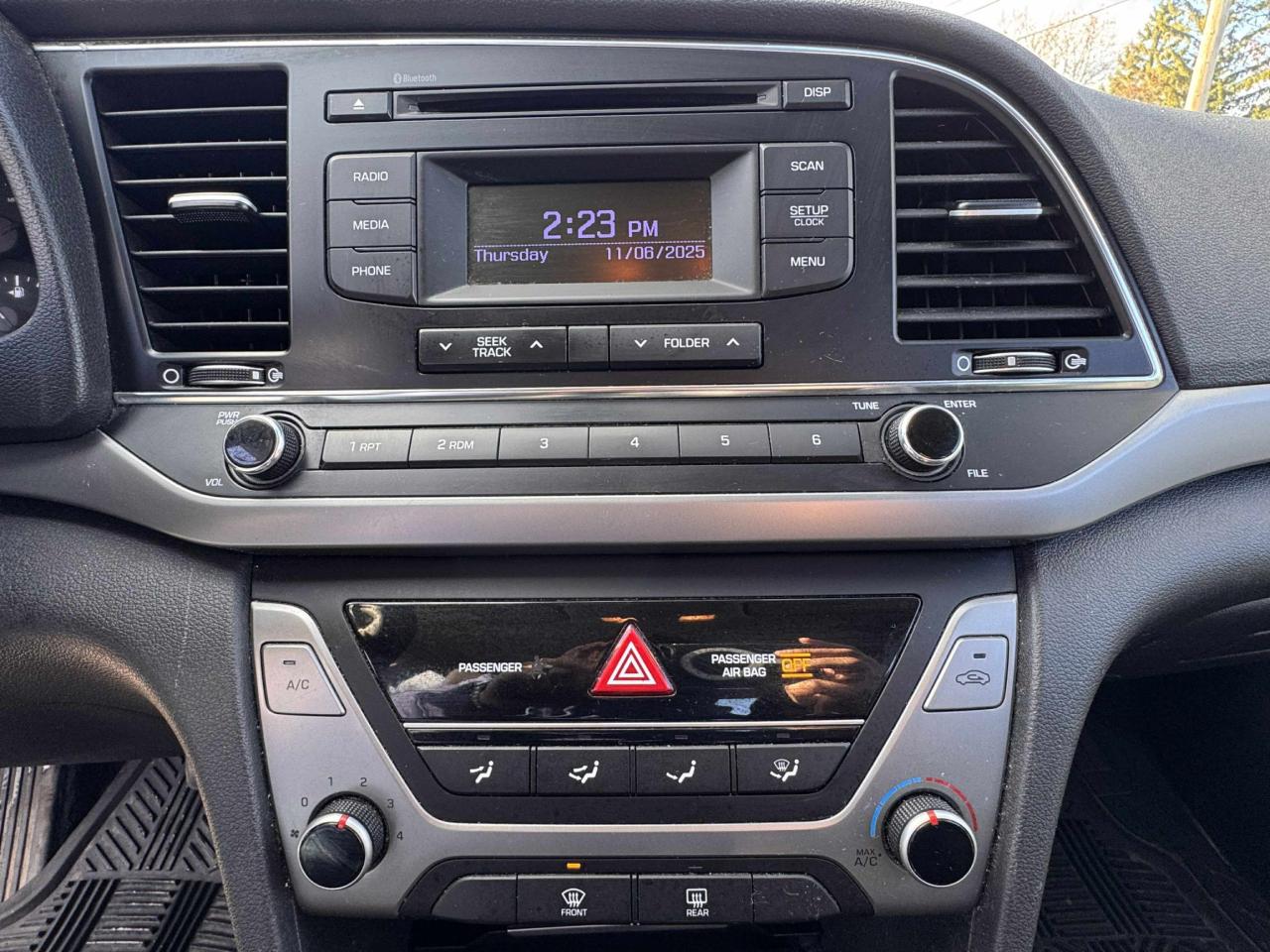 2018 Hyundai Elantra LE - Photo #16