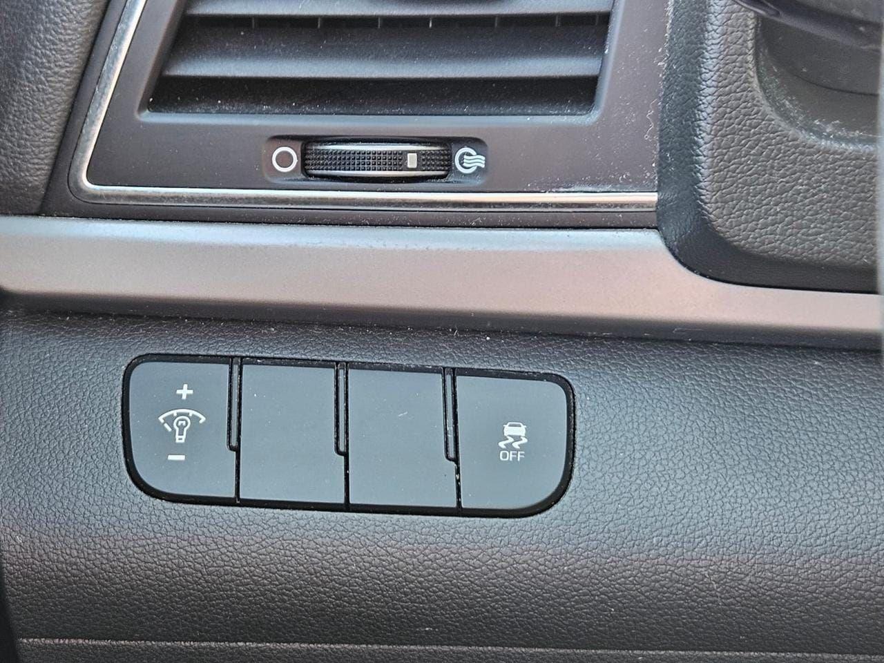 2018 Hyundai Elantra LE Auto Photo