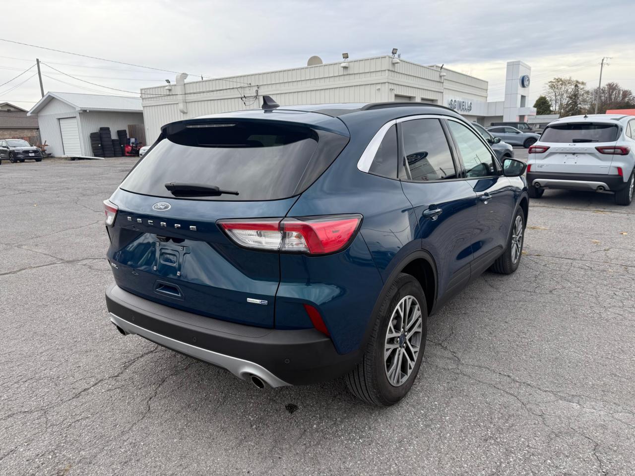 2020 Ford Escape SEL Photo