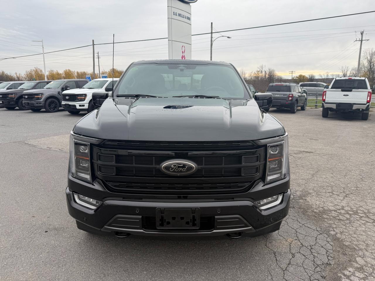 2023 Ford F-150 Lariat Photo