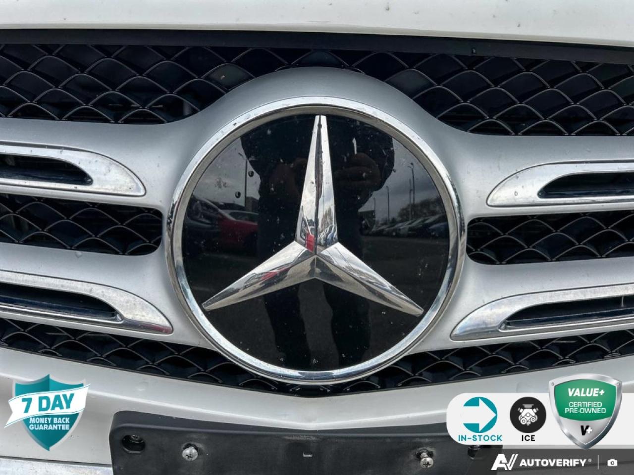 2019 Mercedes GLC 300 4MATIC | ACCIDENT FREE Photo