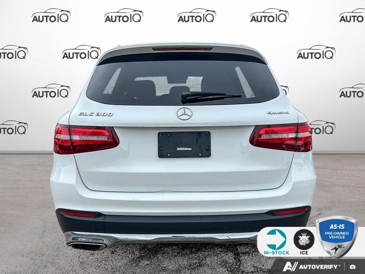 2019 Mercedes GLC 300 4MATIC | ACCIDENT FREE Photo4