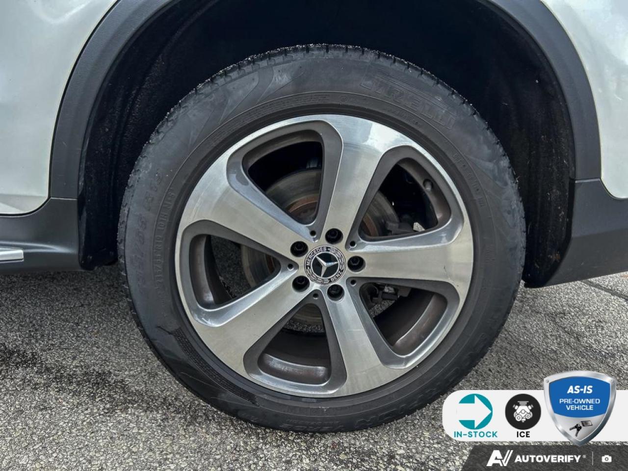 2019 Mercedes GLC 300 4MATIC | ACCIDENT FREE Photo