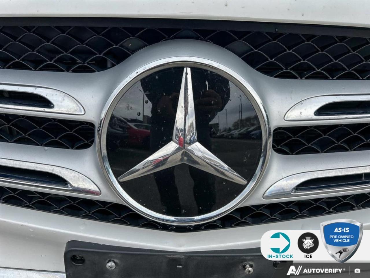 2019 Mercedes GLC 300 4MATIC | ACCIDENT FREE Photo