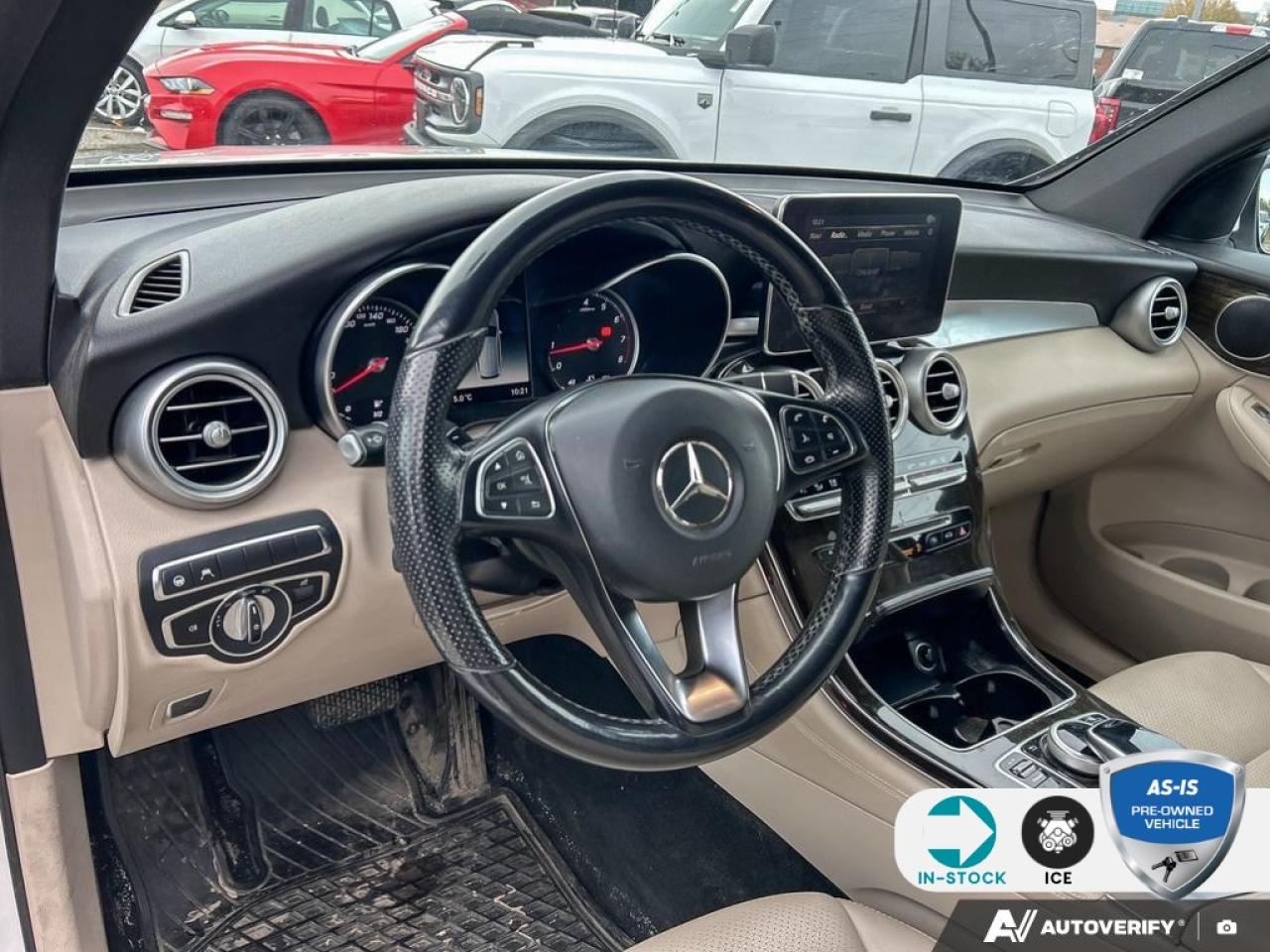 2019 Mercedes GLC 300 4MATIC | ACCIDENT FREE Photo