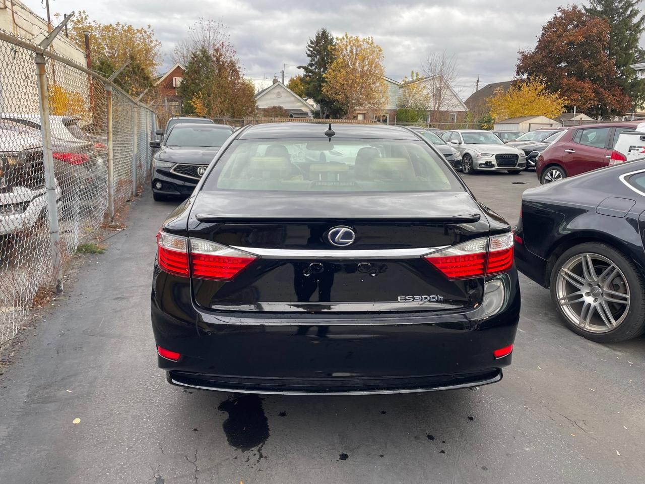 2013 Lexus ES 300 Hybrid *1 OWNER, HEATED SEAT & STEERING, SUNROOF* - Photo #6