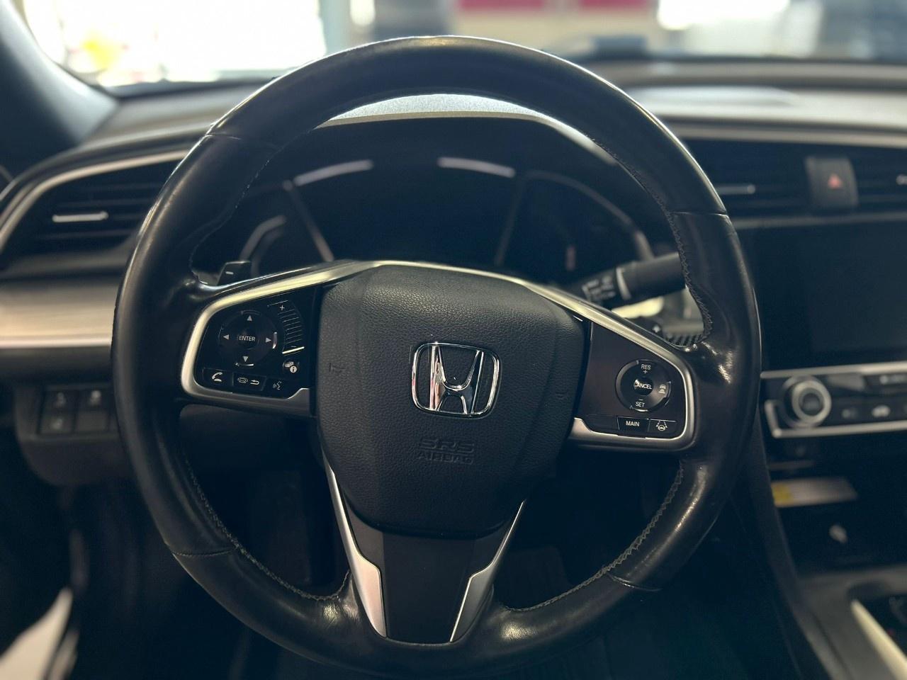 2017 Honda Civic CVT Photo