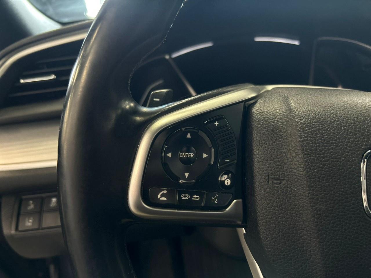 2017 Honda Civic CVT Photo