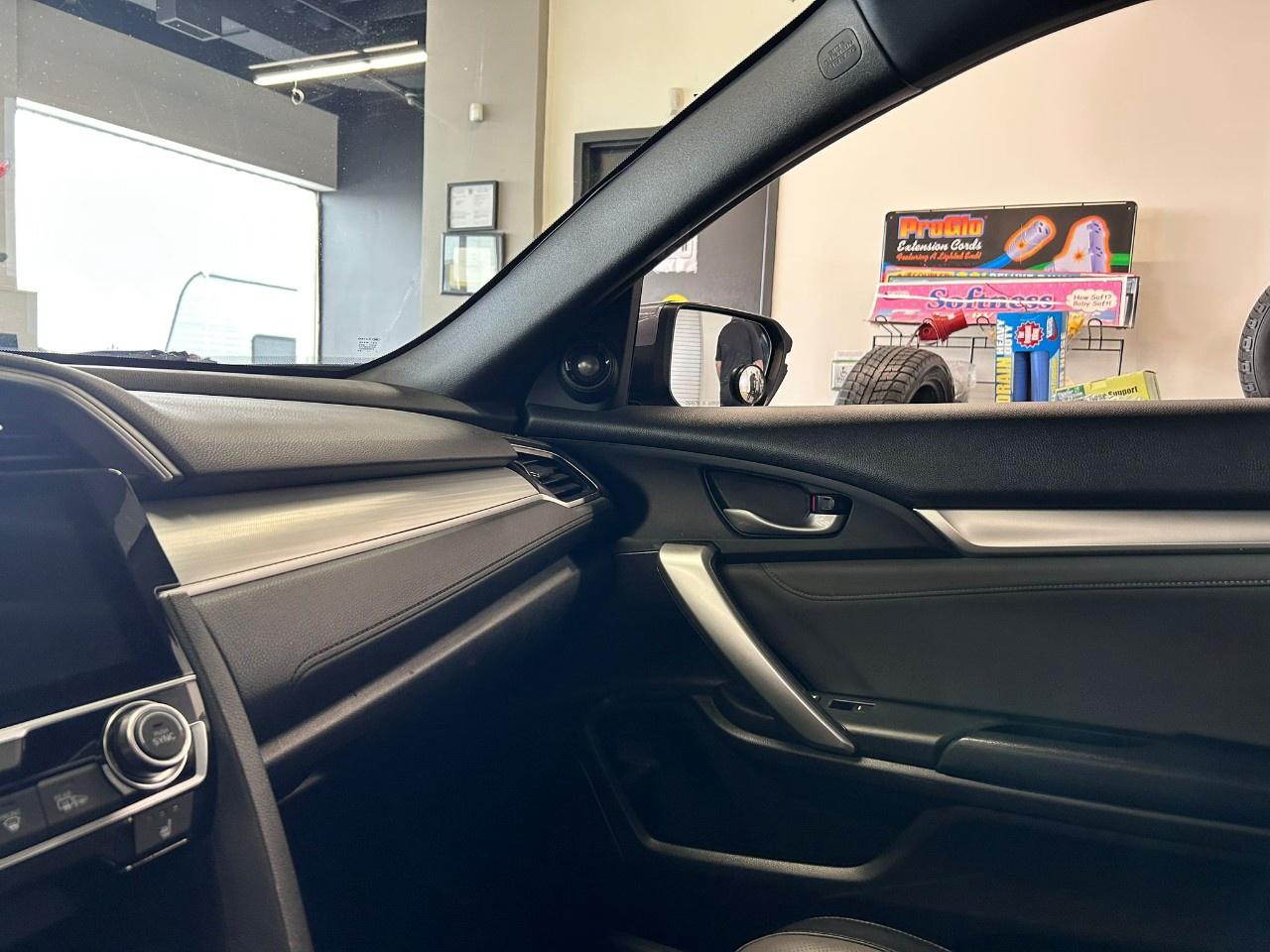 2017 Honda Civic CVT Photo