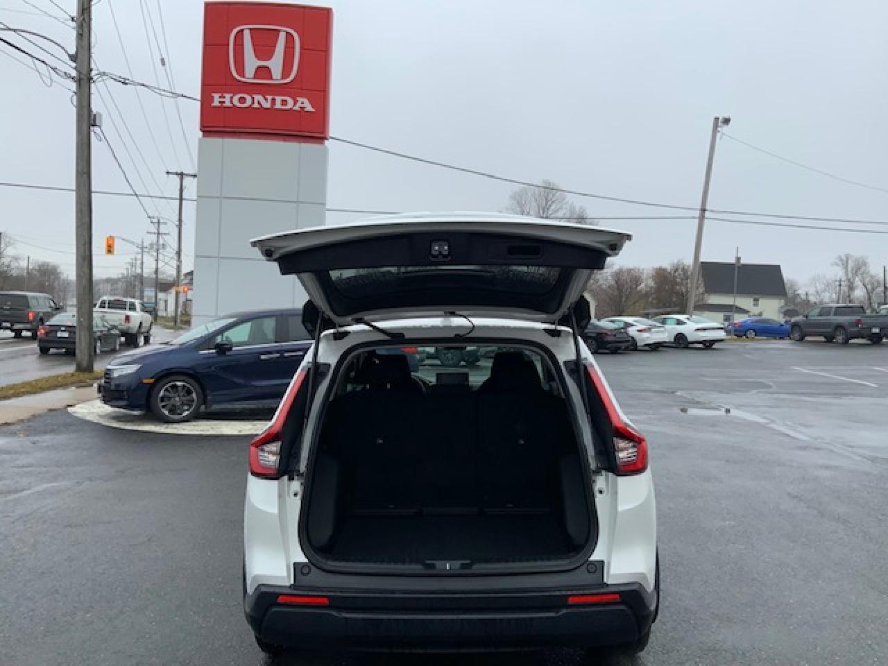 2025 Honda CR-V LX Photo