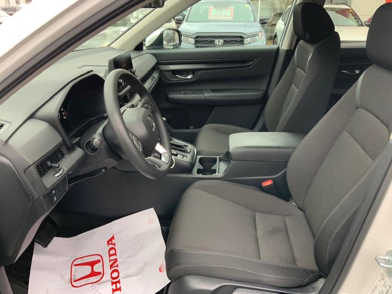 2025 Honda CR-V LX Photo