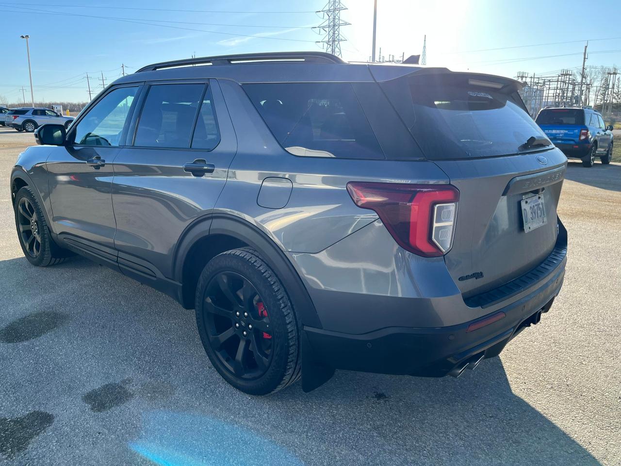 2023 Ford Explorer ST 4WD Photo3