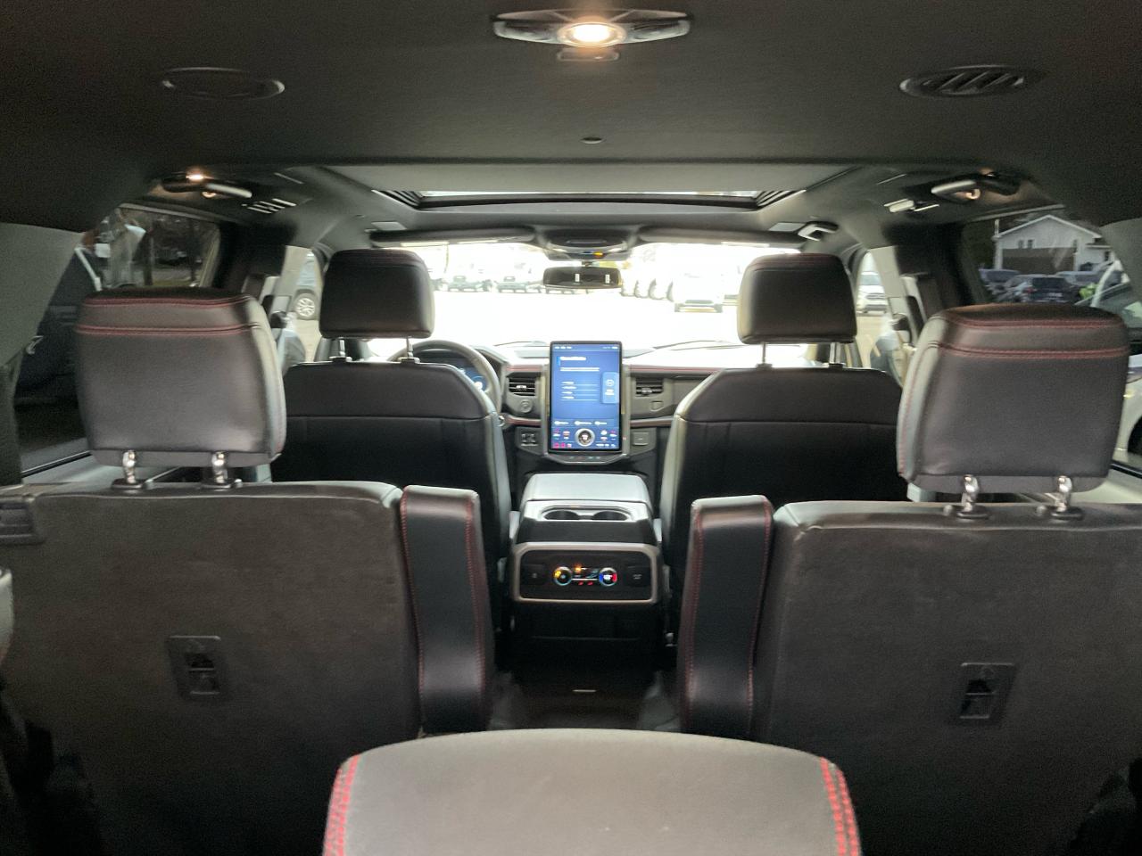 2023 Ford Expedition Limited  Photo5