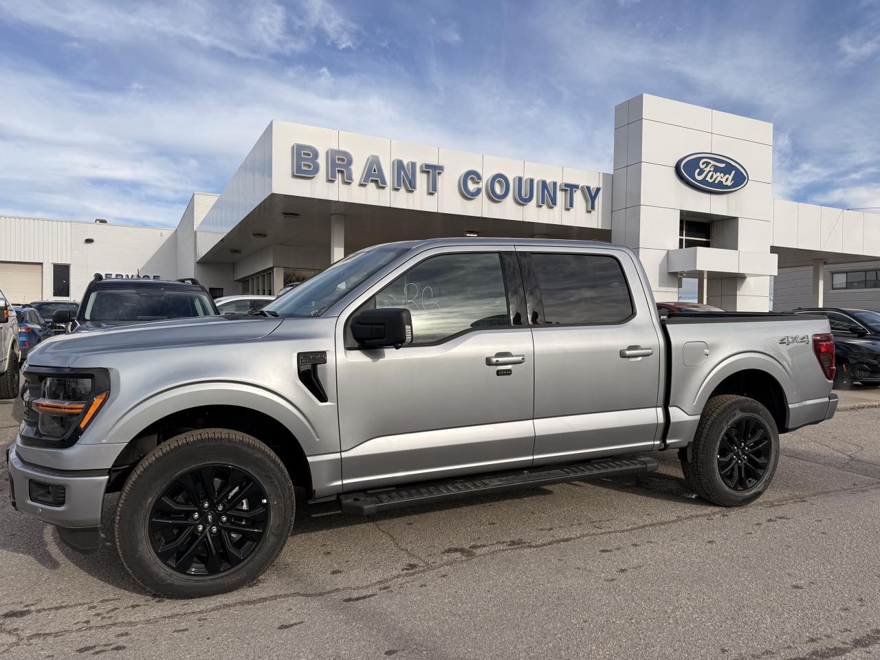 2025 Ford F-150 XLT Photo2