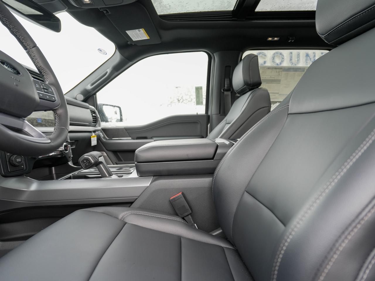 2025 Ford F-150 XLT/4X4/BLACK PKG/ WHAT A DEAL! Photo