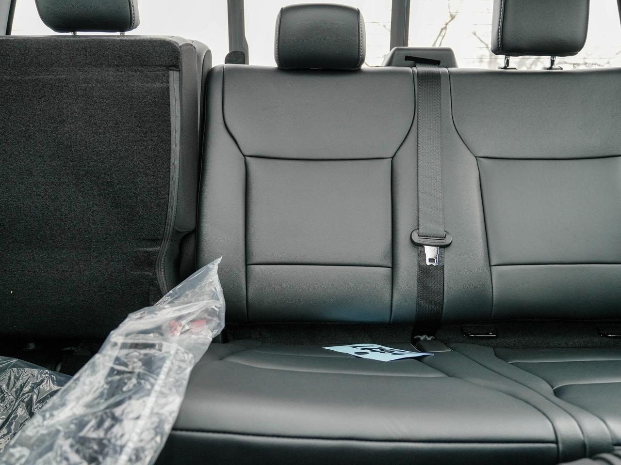 2025 Ford F-150 XLT/4X4/BLACK PKG/ WHAT A DEAL! Photo