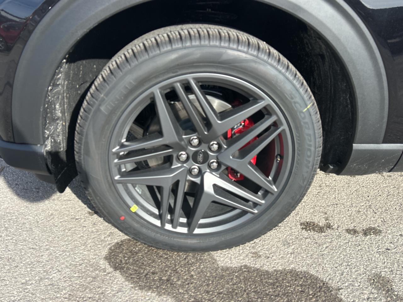 2026 Ford Explorer ST-Line Photo