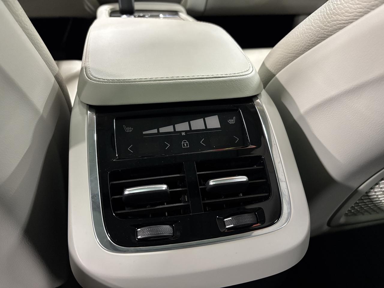 2024 Volvo XC90 B6 Plus Bright Theme|AWD|7PASSENGER|NAV|WOOD|+++ - Photo #15