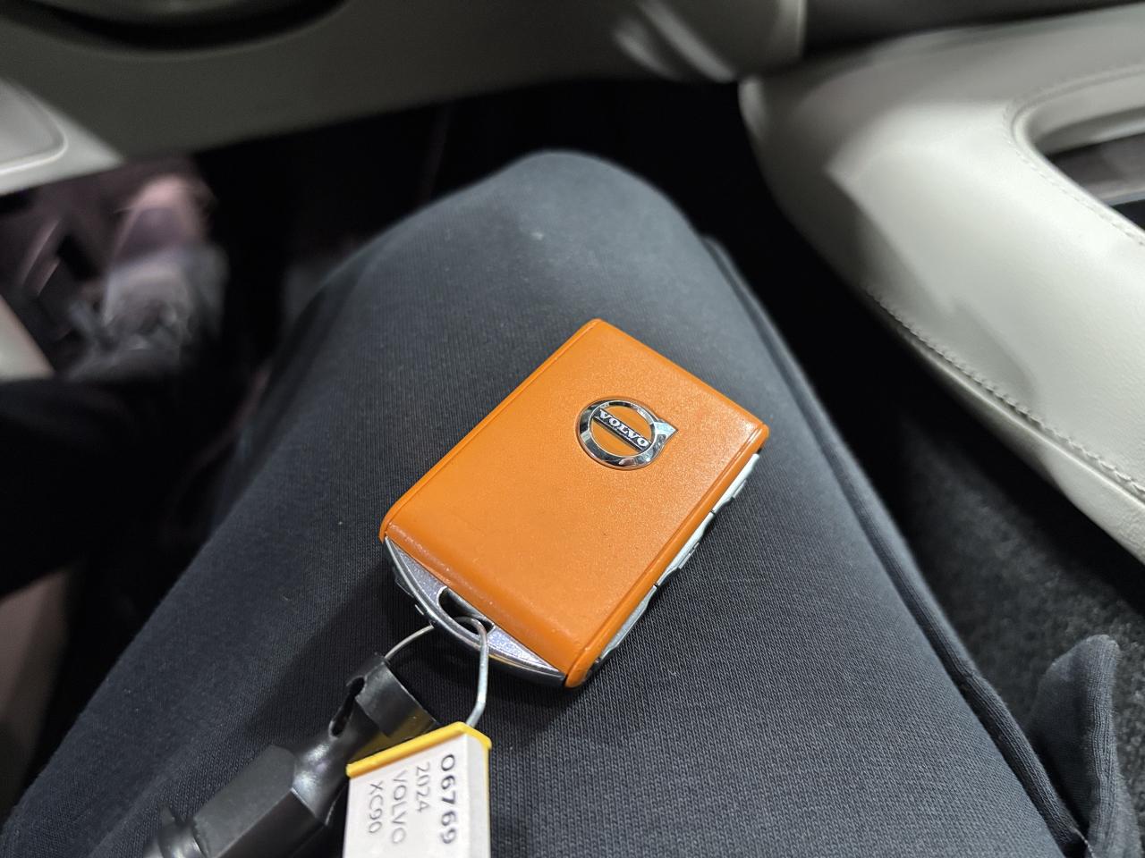 2024 Volvo XC90 B6 Plus Bright Theme|AWD|7PASSENGER|NAV|WOOD|+++ - Photo #23