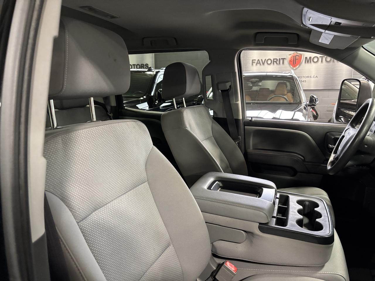 2017 GMC Sierra 1500 V8|4WD|CREWCAB|6SEATER|PENDALINER|BACKUPCAMERA|+++ - Photo #11