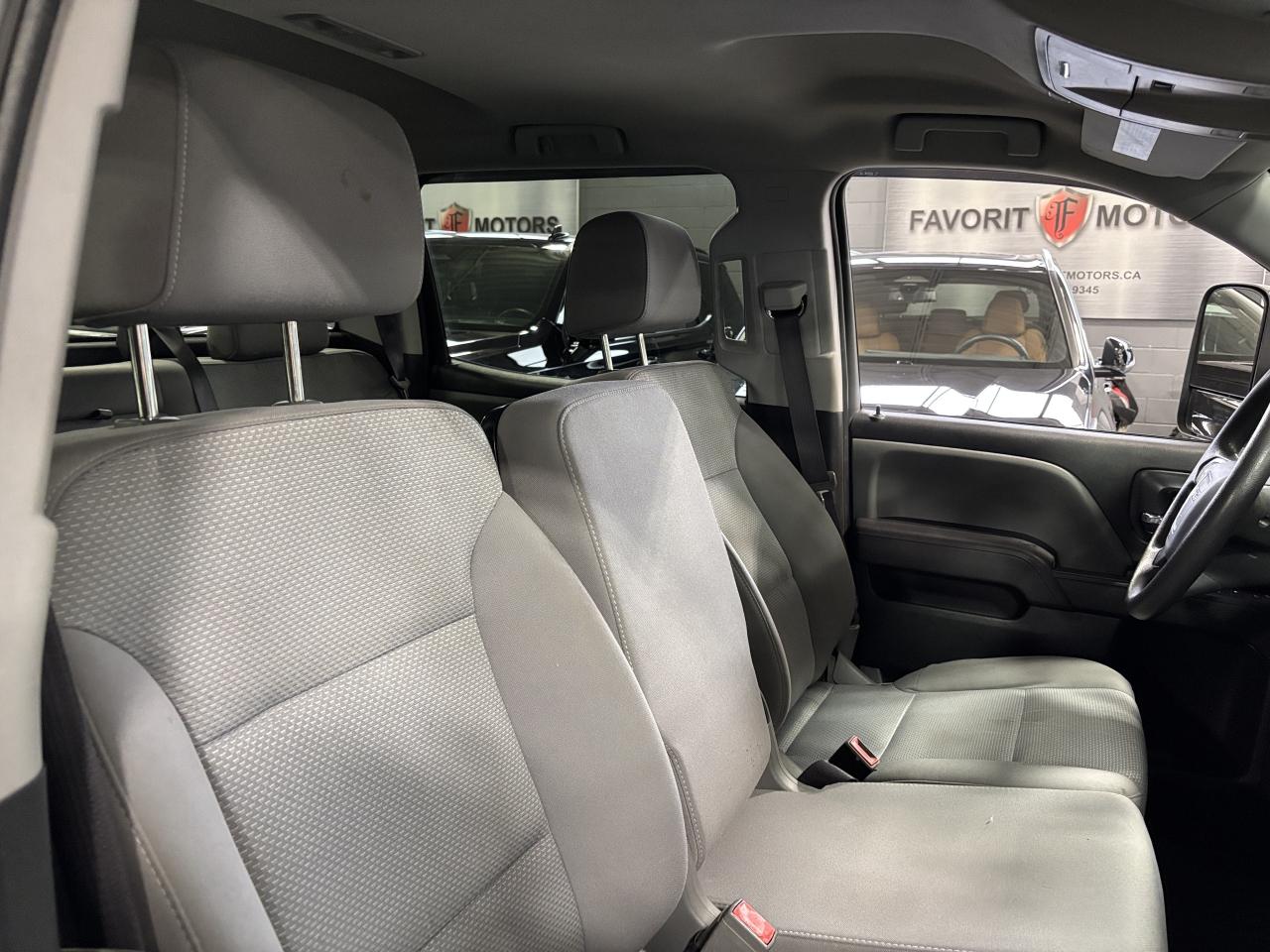 2017 GMC Sierra 1500 V8|4WD|CREWCAB|6SEATER|PENDALINER|BACKUPCAMERA|+++ - Photo #12