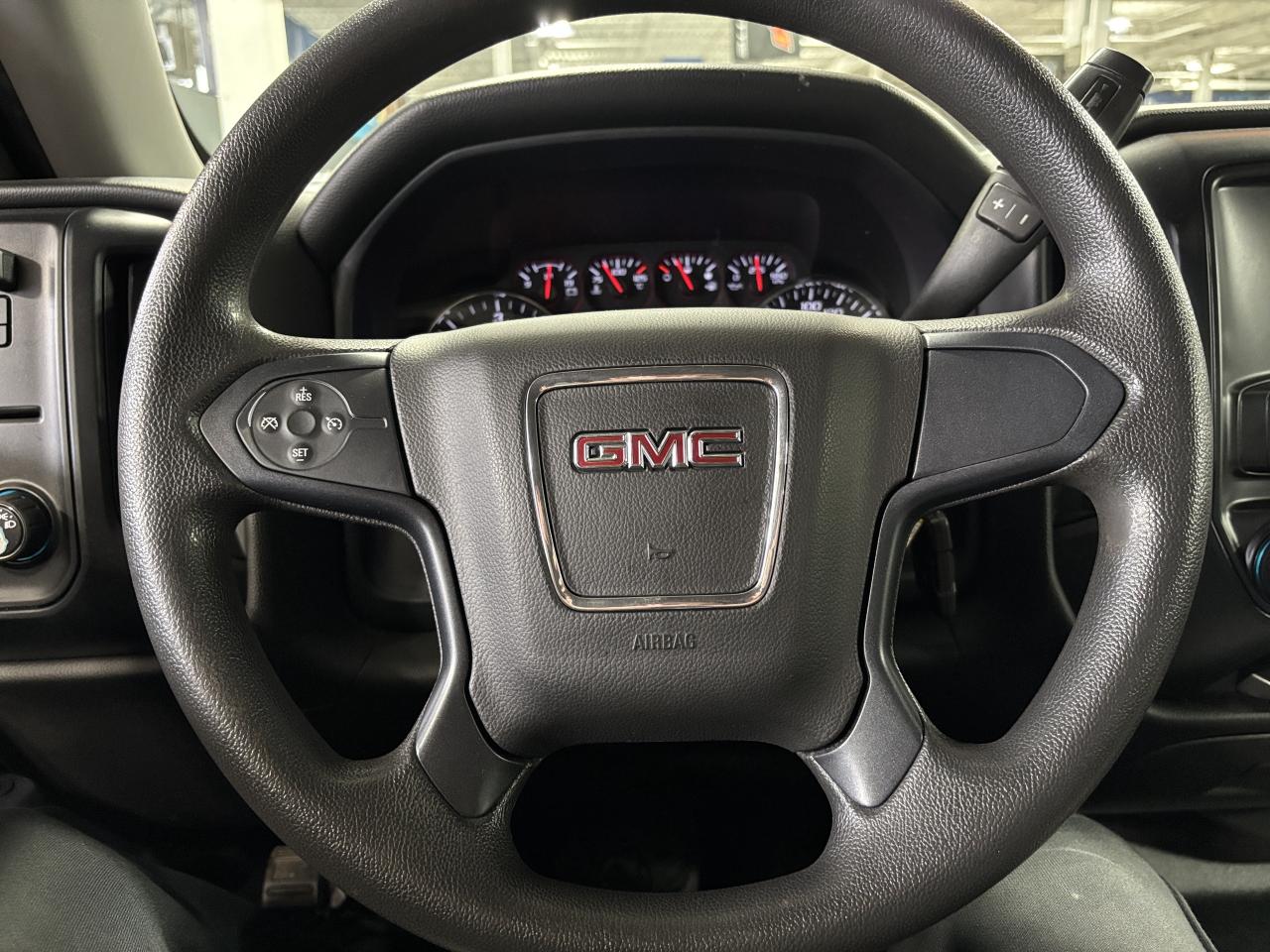 2017 GMC Sierra 1500 V8|4WD|CREWCAB|6SEATER|PENDALINER|BACKUPCAMERA|+++ - Photo #18