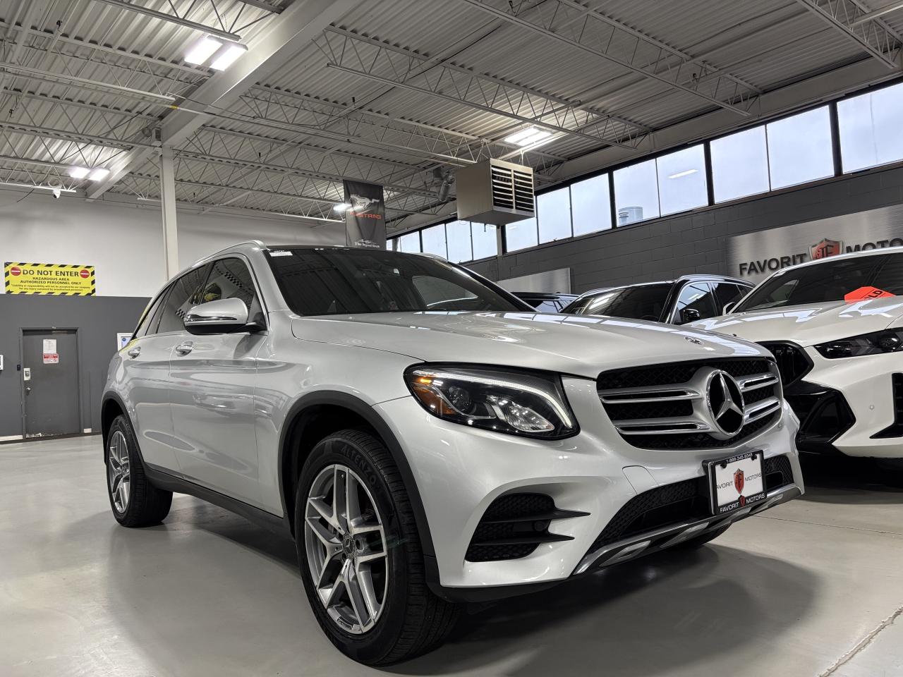 2018 Mercedes-Benz GLC GLC300|4MATIC|NAV|WOOD|LEATHER|LED|DUALROOF|+++ - Photo #2