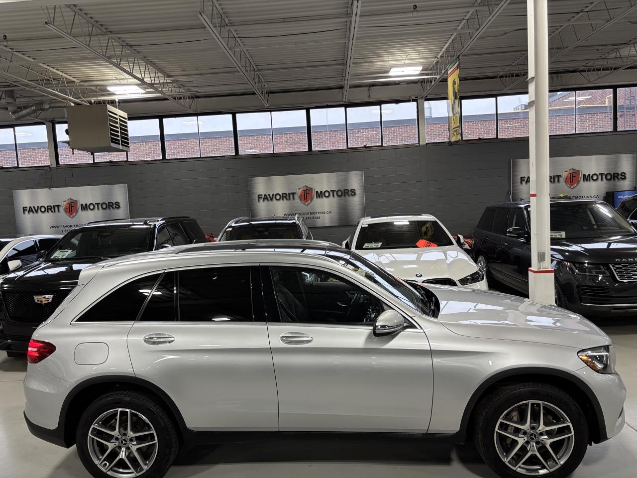 2018 Mercedes-Benz GLC GLC300|4MATIC|NAV|WOOD|LEATHER|LED|DUALROOF|+++ - Photo #4