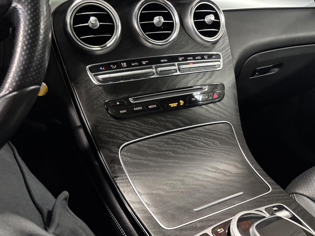 2018 Mercedes-Benz GLC GLC300|4MATIC|NAV|WOOD|LEATHER|LED|DUALROOF|+++ - Photo #24