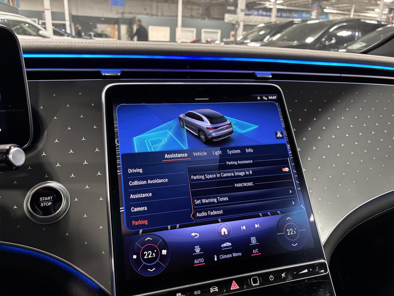 2023 Mercedes-Benz EQE EQE350|4MATIC|SUV|AMGNIGHTPKG|NAV|3DCAM|BURMESTER| Photo