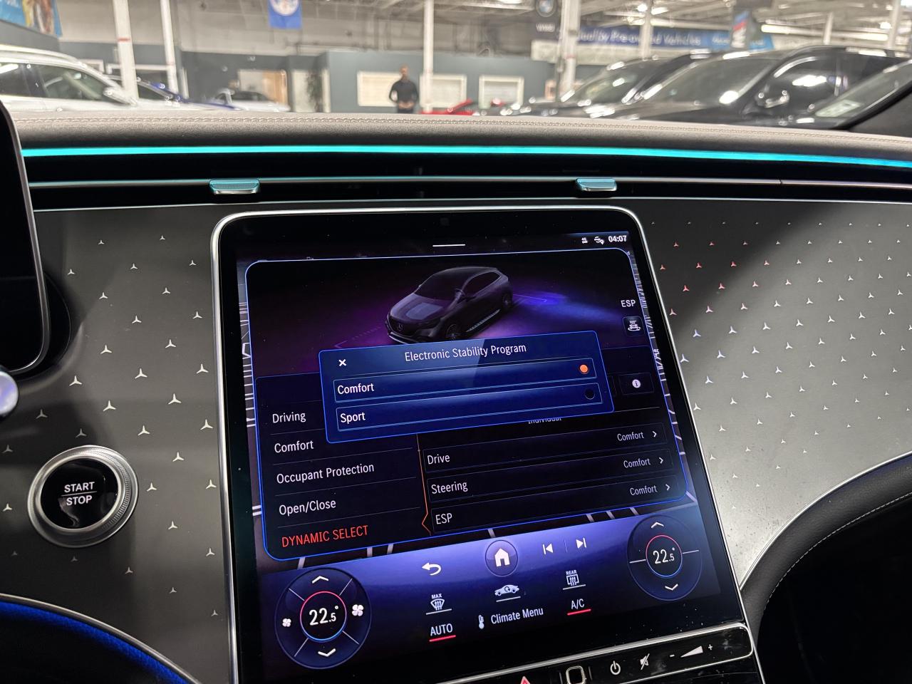 2023 Mercedes-Benz EQE EQE350|4MATIC|SUV|AMGNIGHTPKG|NAV|3DCAM|BURMESTER| Photo