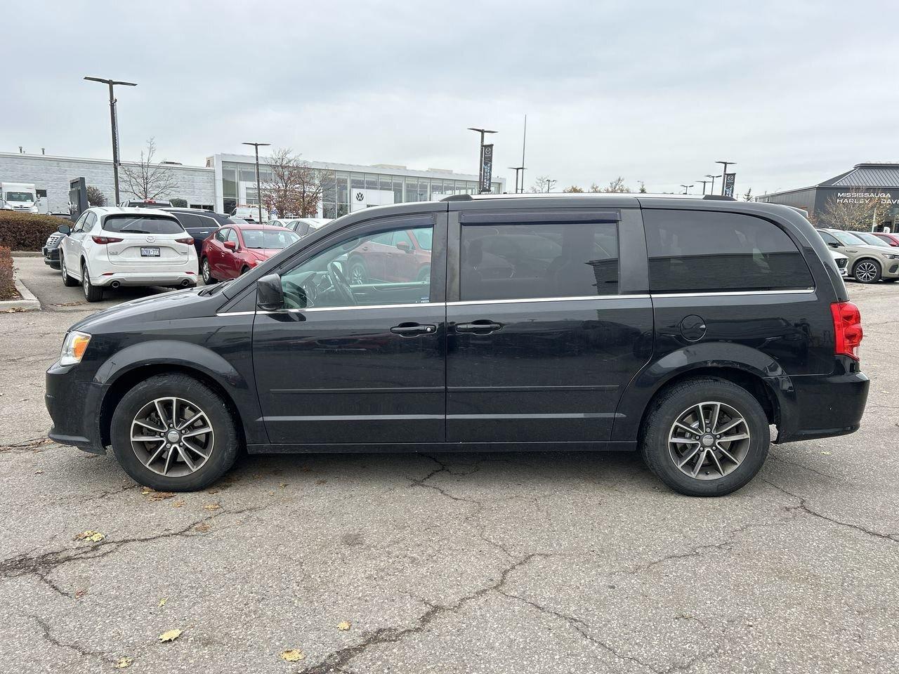 2017 Dodge Grand Caravan CVP / SXT Photo