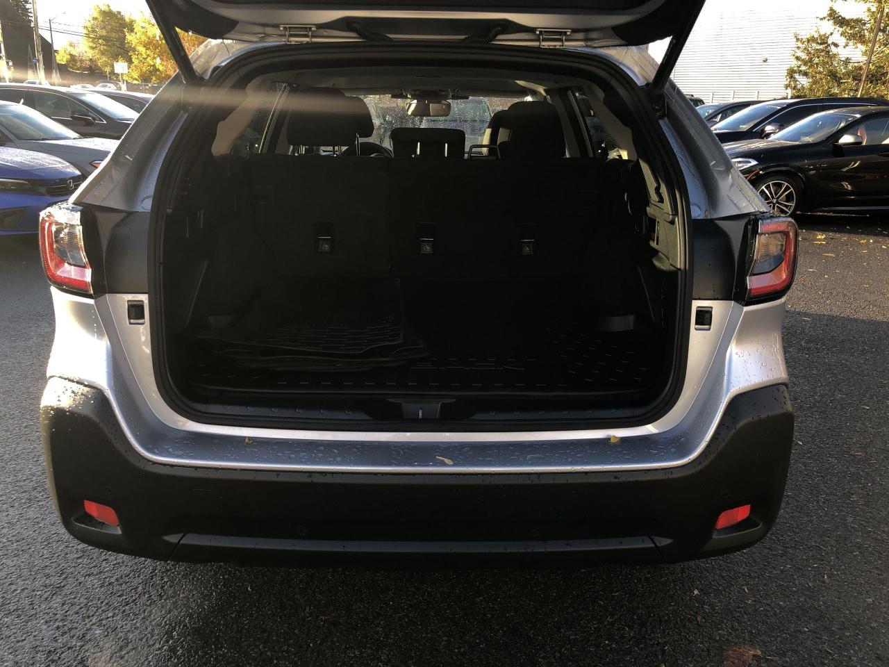 2025 Subaru Outback Touring LIKE NEW!!  EYESIGHT, ROOF, HTD. SEATS, BK Photo