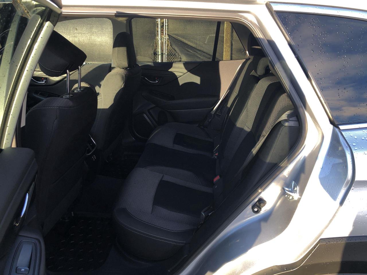 2025 Subaru Outback Touring LIKE NEW!!  EYESIGHT, ROOF, HTD. SEATS, BK Photo