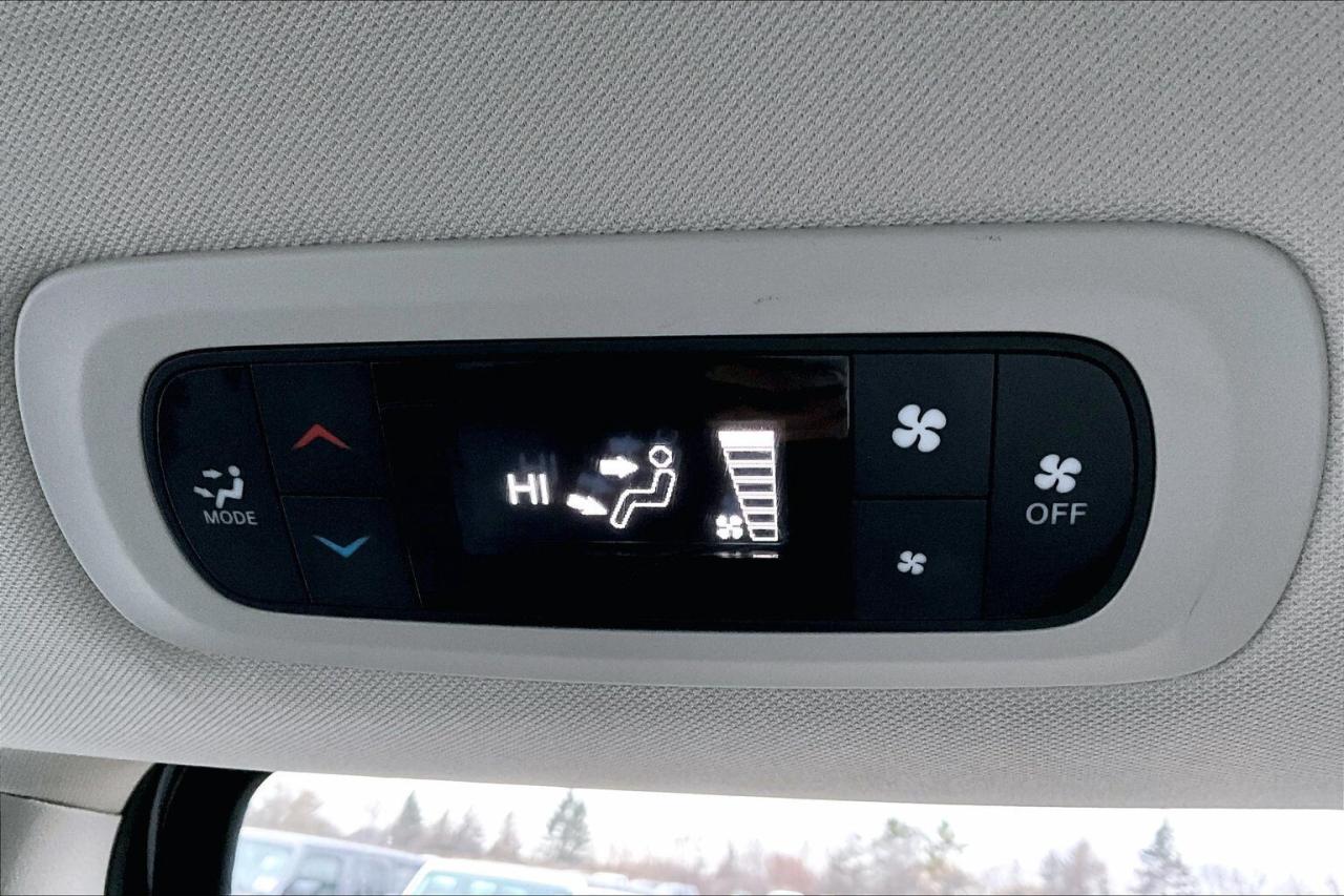 2024 Dodge Grand Caravan SXT | Stow n Go | Heated Seats | SafetyTec | FWD Photo