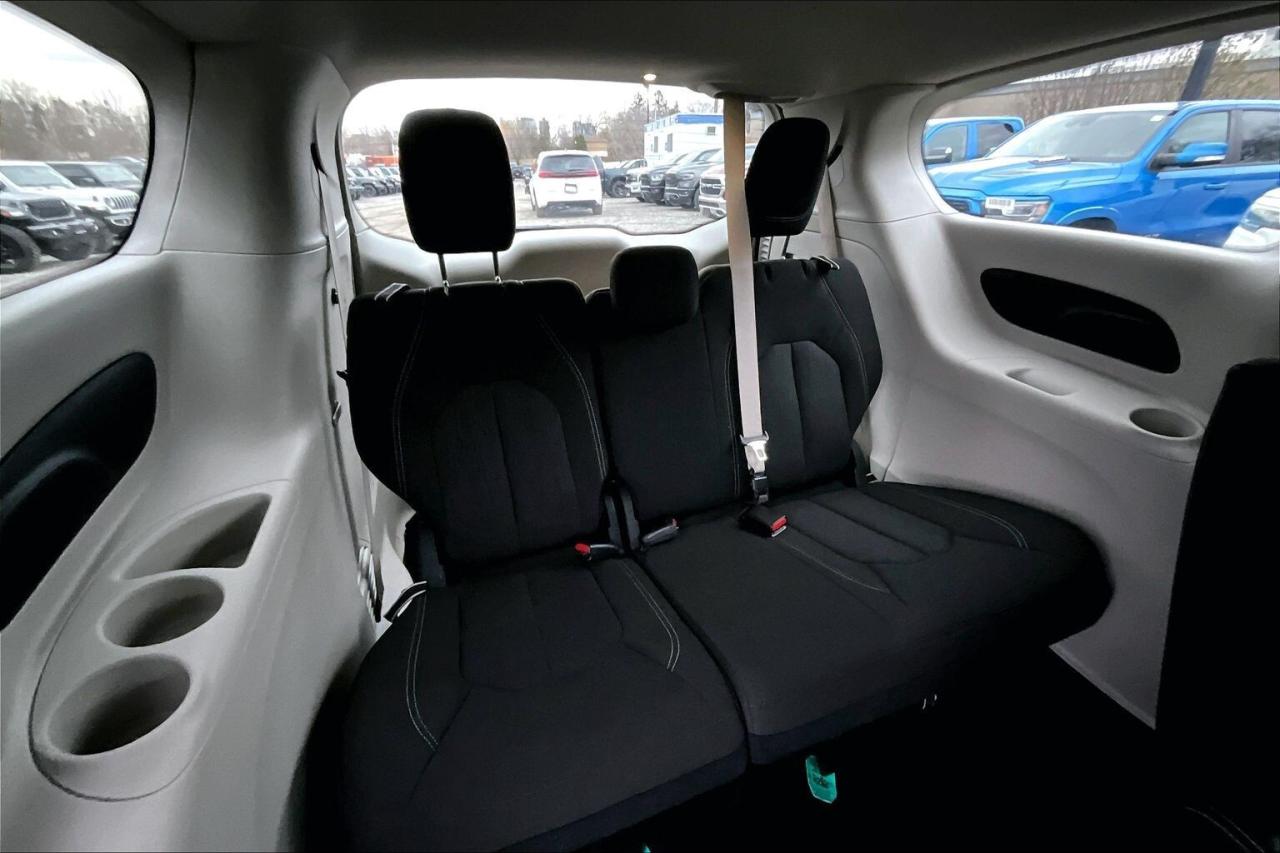 2024 Dodge Grand Caravan SXT | Stow n Go | Heated Seats | SafetyTec | FWD Photo