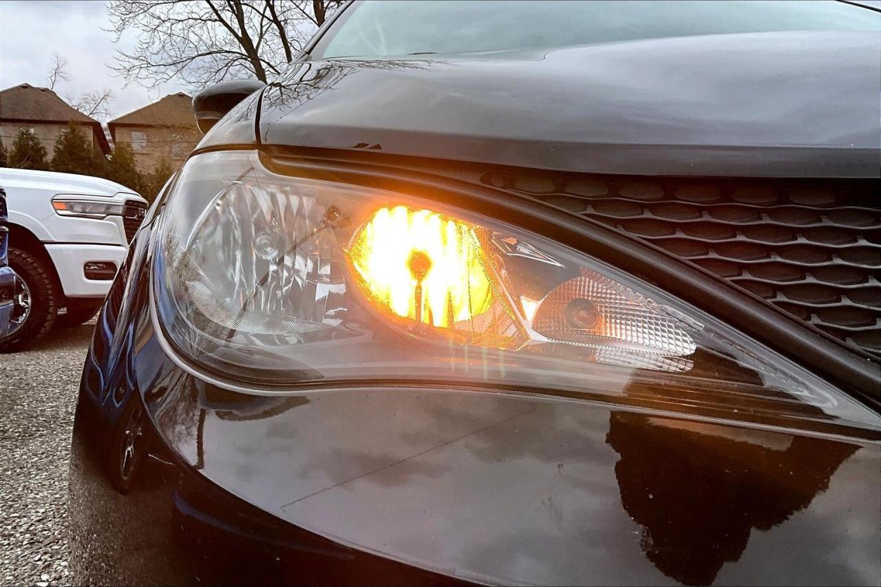 2024 Dodge Grand Caravan SXT | Stow n Go | Heated Seats | SafetyTec | FWD Photo