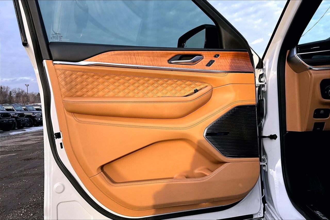 2024 Jeep Grand Cherokee L Summit Reserve High Altitude | LOADED | 4X4 Photo