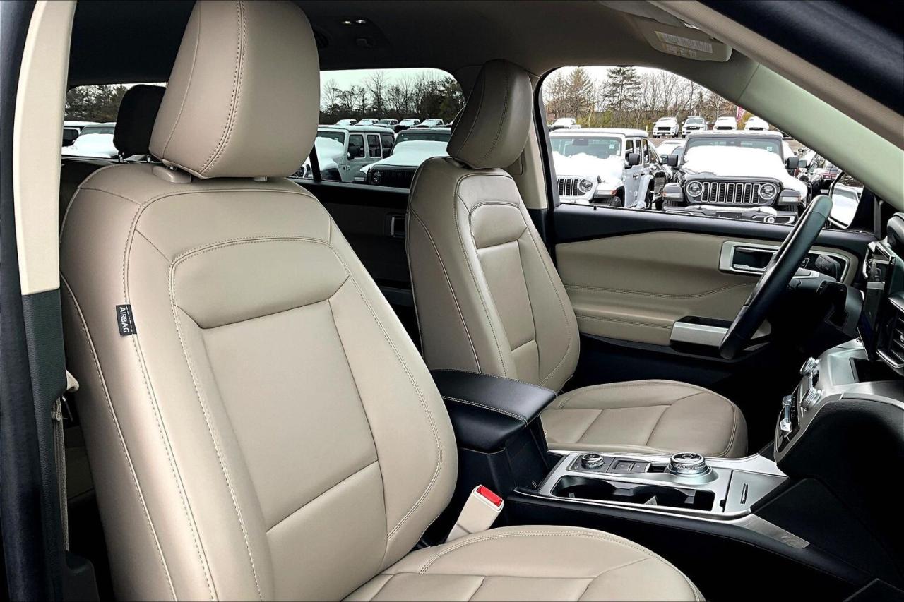 2023 Ford Explorer XLT | 6Seat | Heated Seats | SafetyTech | 4WD Photo