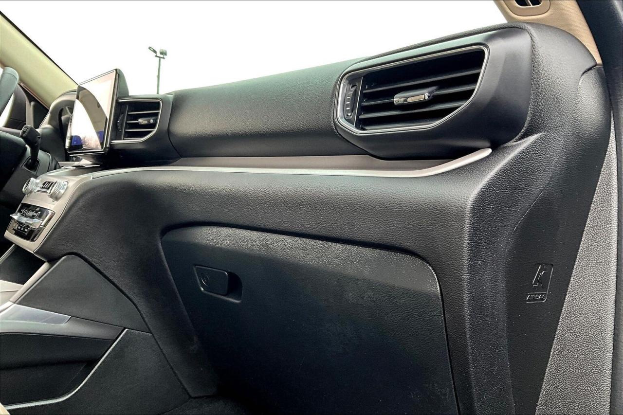 2023 Ford Explorer XLT | 6Seat | Heated Seats | SafetyTech | 4WD Photo