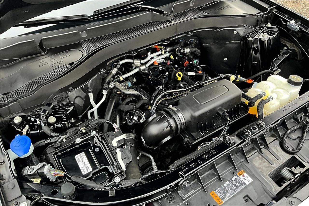 2023 Ford Explorer XLT | 6Seat | Heated Seats | SafetyTech | 4WD Photo