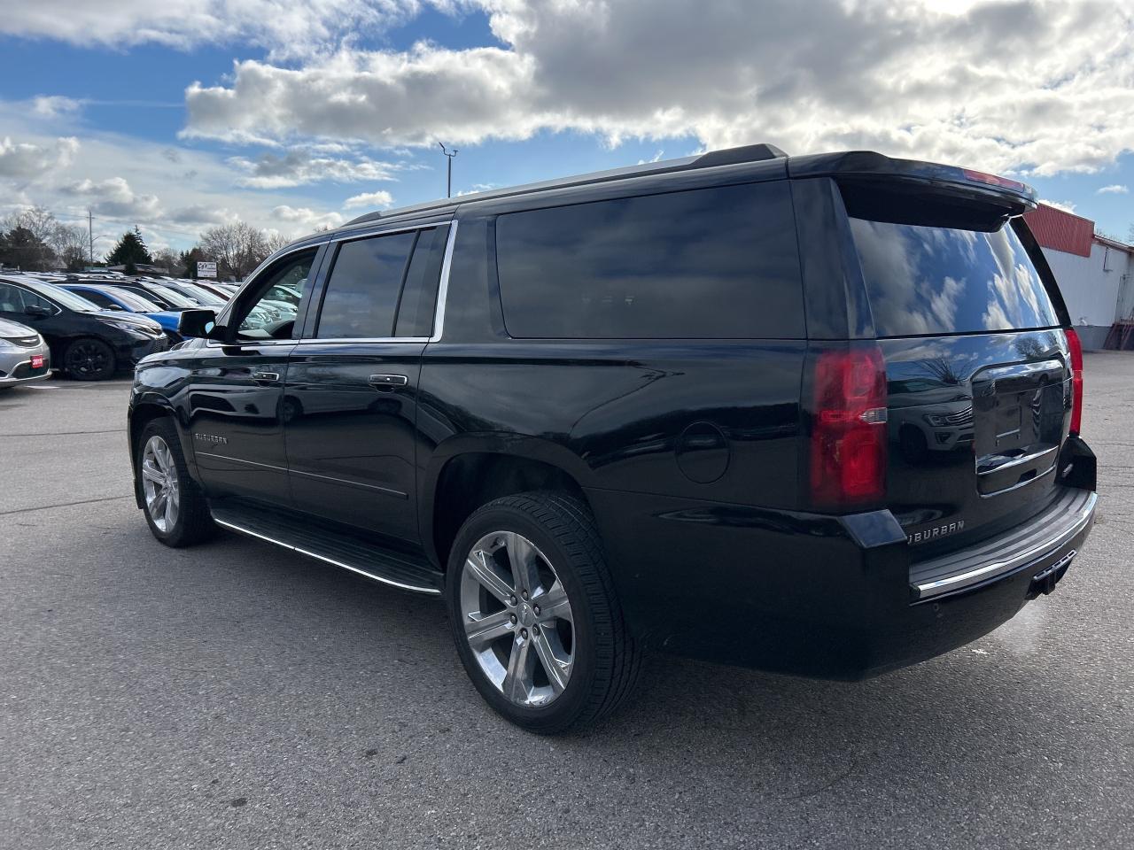 2020 Chevrolet Suburban PREMIER, HEATED/ COOLED LEATHER, SUNROOF! - Photo #8