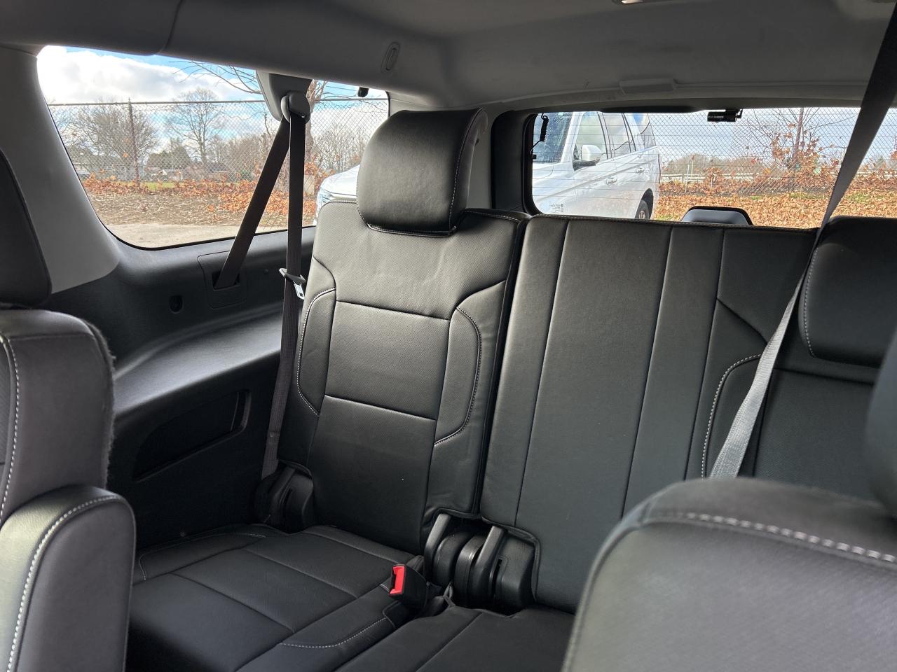 2020 Chevrolet Suburban PREMIER, HEATED/ COOLED LEATHER, SUNROOF! - Photo #13