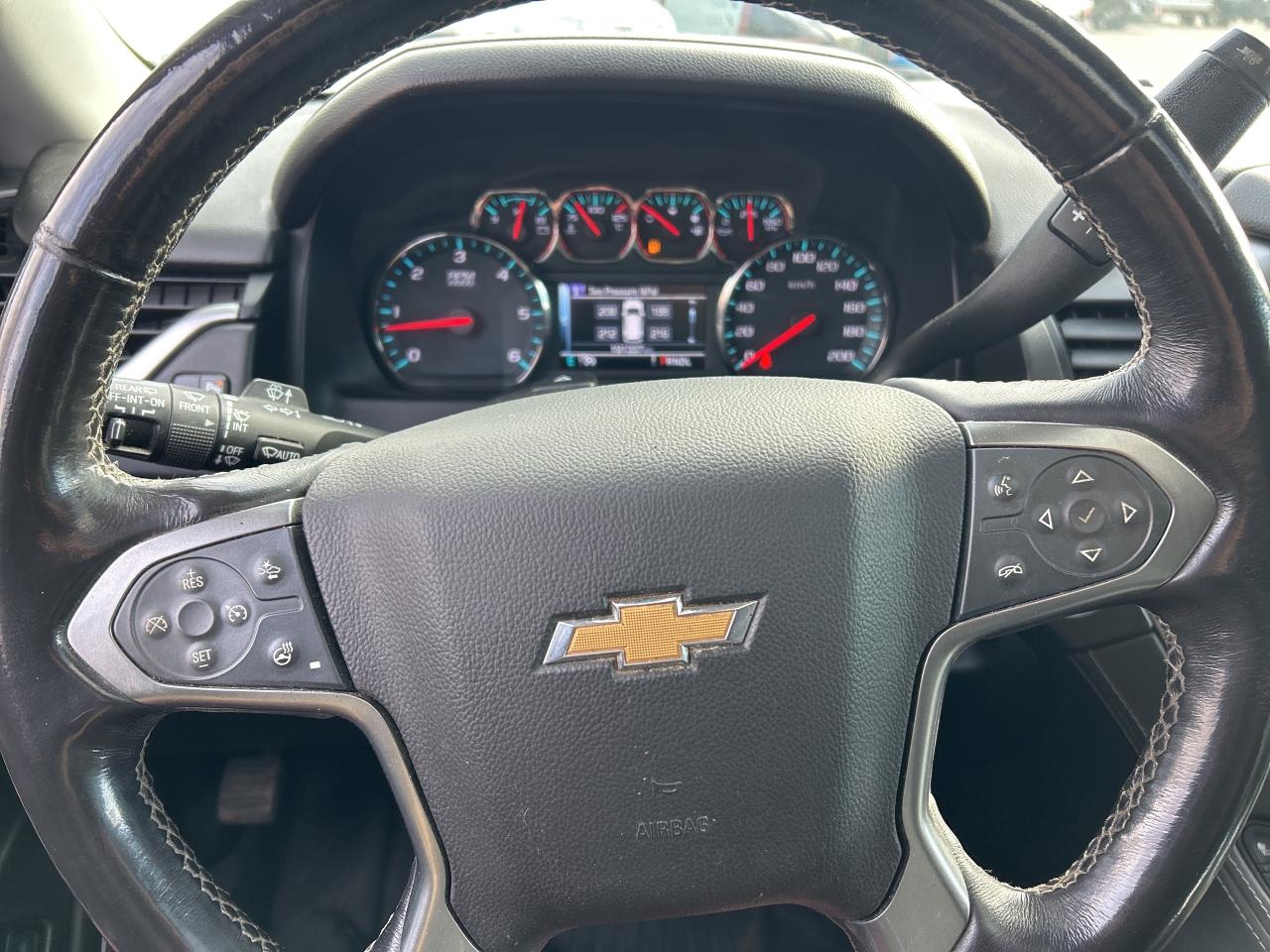 2020 Chevrolet Suburban PREMIER, HEATED/ COOLED LEATHER, SUNROOF! - Photo #20