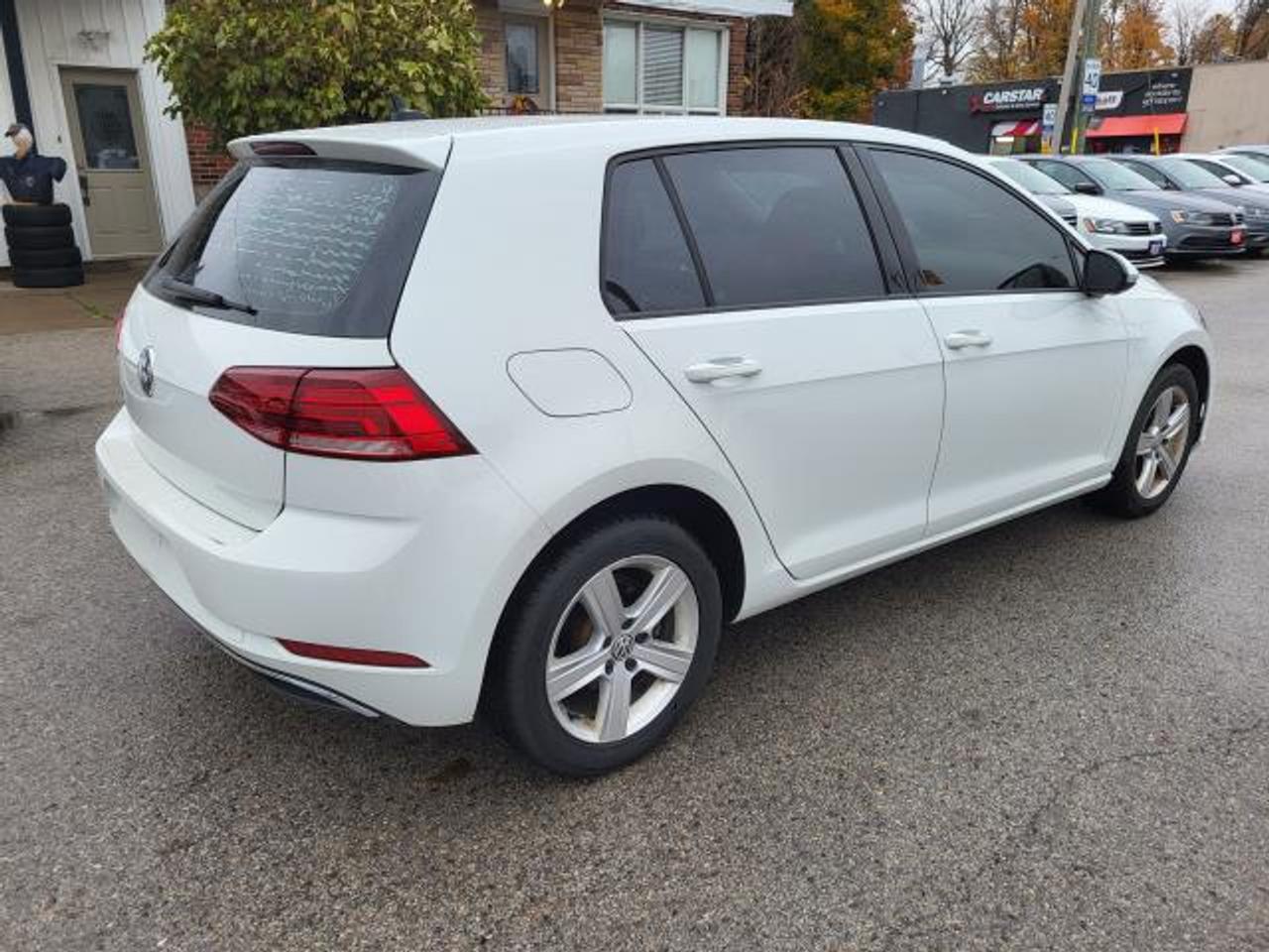 2019 Volkswagen Golf Highline Photo2