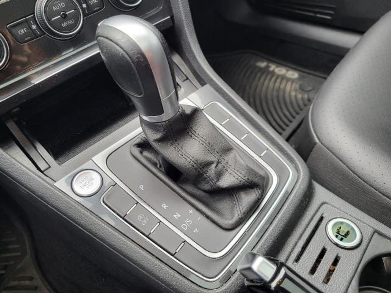 2019 Volkswagen Golf Highline Photo